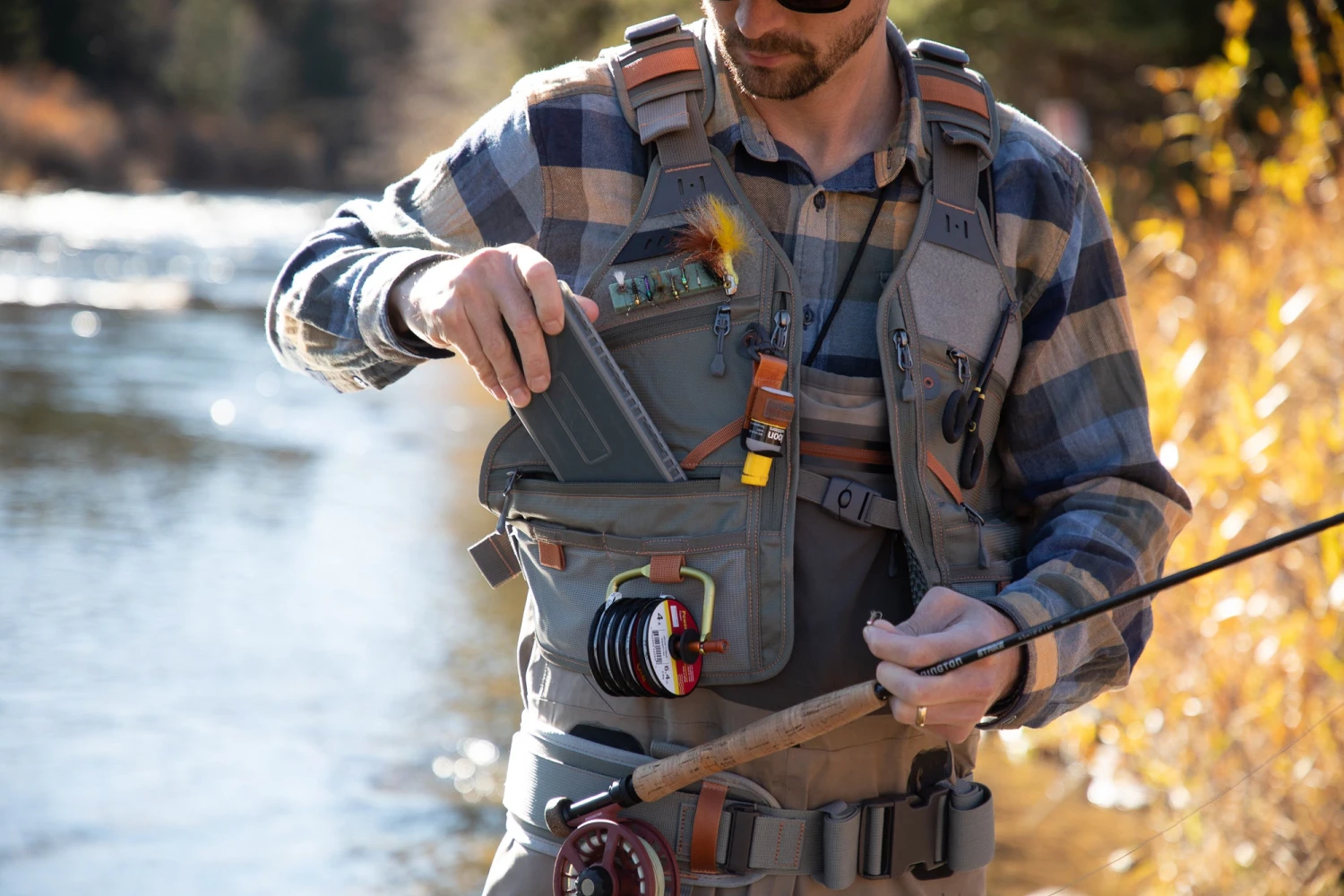 Fishpond Flint Hills Fly Fishing Vest 4 Fishpond Flint Hills Fly Fishing Vest - Image 4